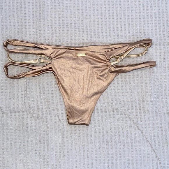 SOLD ⚠️⚠️⚠️ - Picture 6 of 6